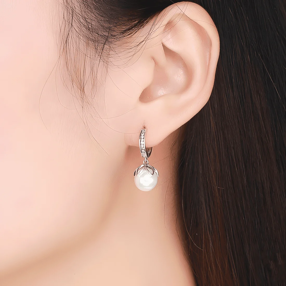 Pendientes de Aro con Perlas Colgantes <myexti><span>Plata de Ley 925, chapada en oro blanco, con circonitas y perlas naturales</span></myexti> - Imagen 2