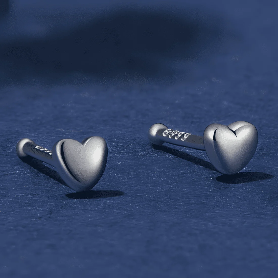 Pendientes de Botón Corazones Pequeños <myexti><span>Plata de Ley 925, chapada en oro blanco</span></myexti> - Imagen 3