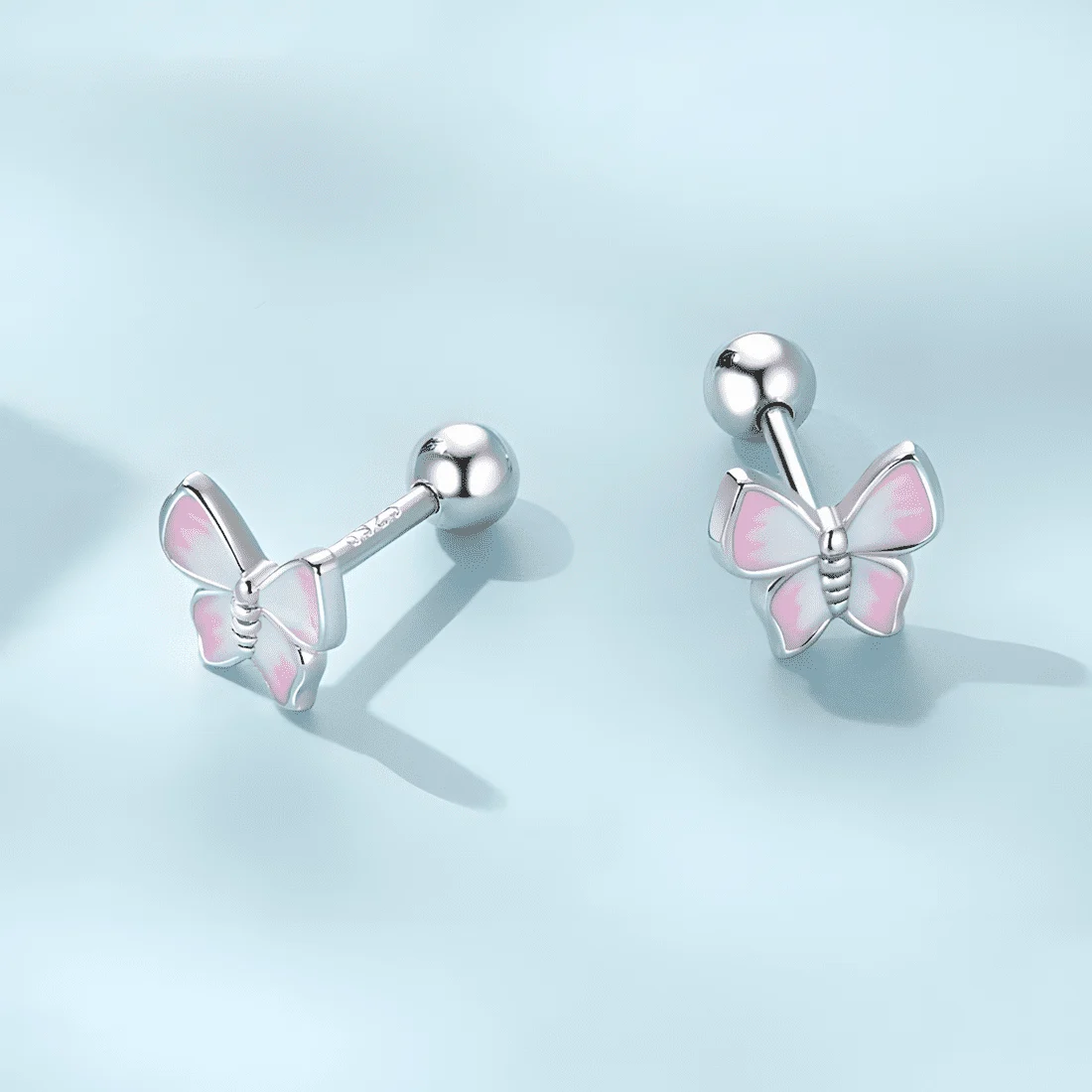 Pendientes de Botón Mariposas Rosas <myexti><span>Plata de Ley 925, chapada en oro blanco, con esmalte blanco y rosa</span></myexti> - Imagen 4