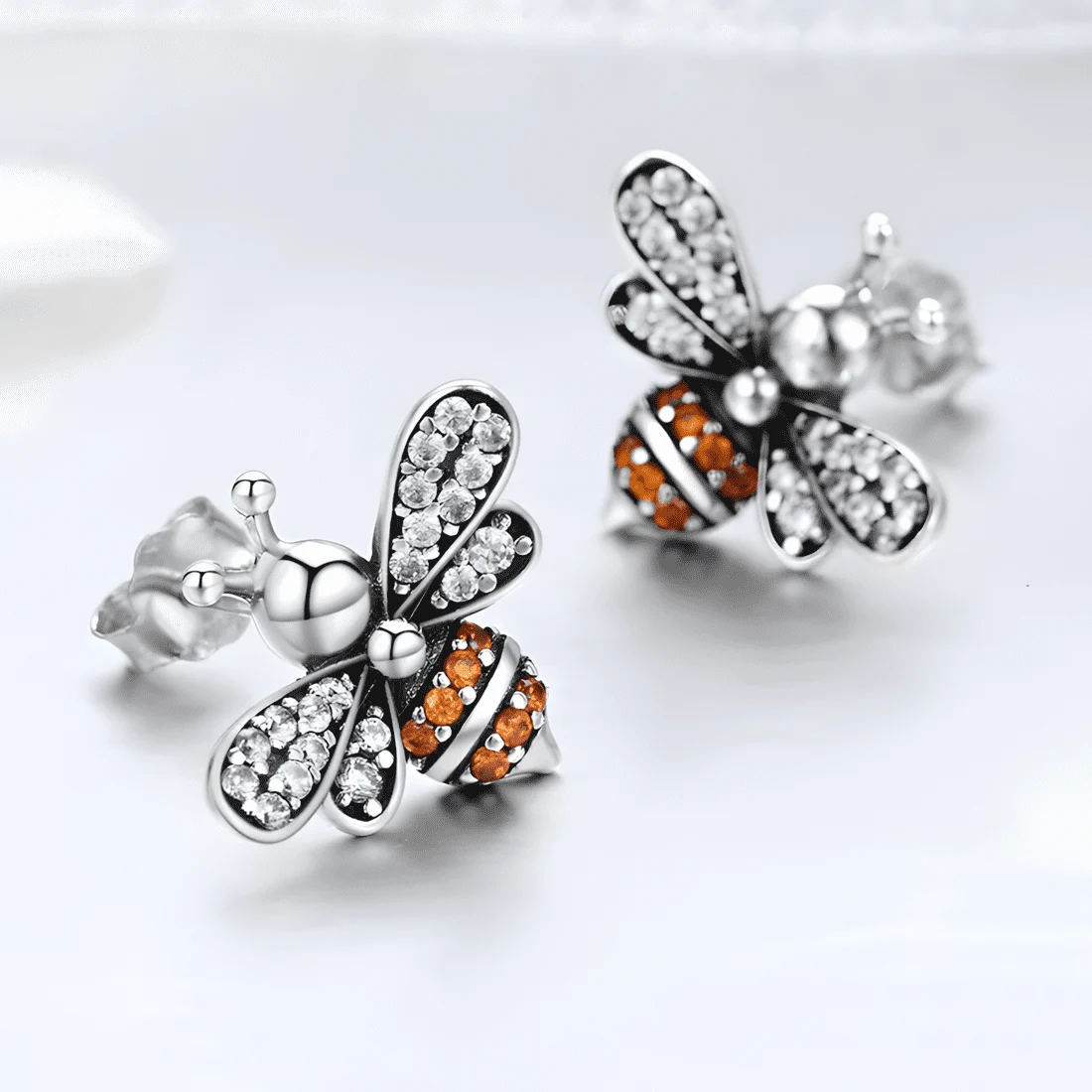 Pendientes de Botón Abeja <myexti><span>Plata de Ley 925, chapada en oro blanco, con circonitas naranjas y blancas</span></myexti> - Imagen 3