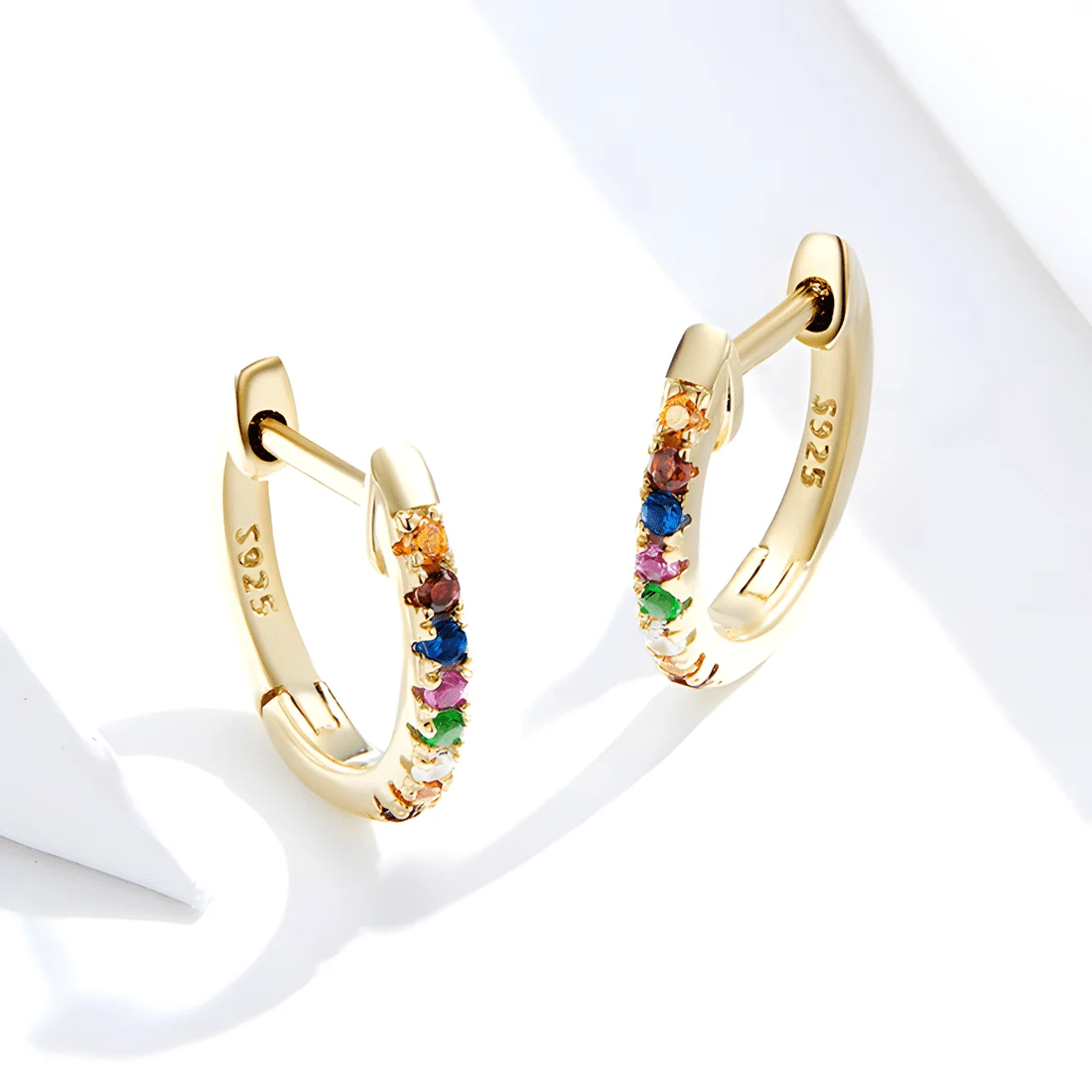 Pendientes de Aro Brillantes Arcoíris <myexti><span>Plata de Ley 925, chapada en oro amarillo, con circonitas de colores</span></myexti> - Imagen 3