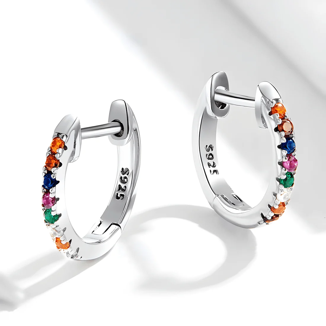 Pendientes de Aro Brillantes Arcoíris <myexti><span>Plata de Ley 925, chapada en oro blanco, con circonitas de colores</span></myexti> - Imagen 3