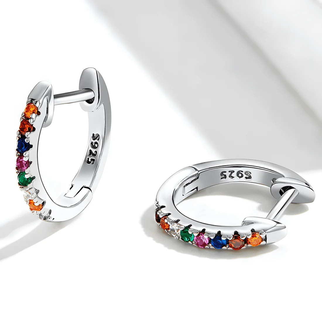 Pendientes de Aro Brillantes Arcoíris <myexti><span>Plata de Ley 925, chapada en oro blanco, con circonitas de colores</span></myexti> - Imagen 4