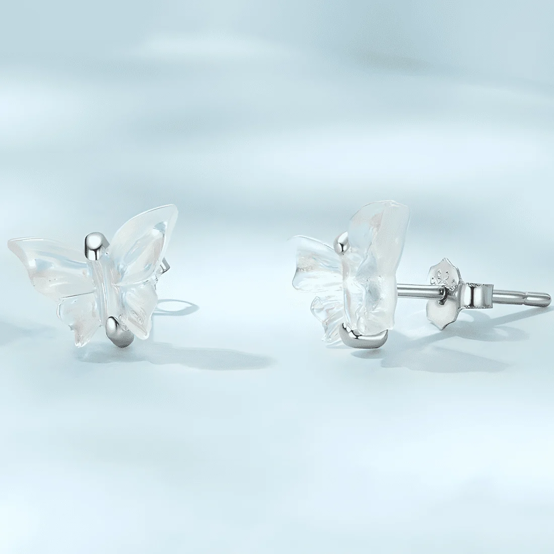 Pendientes de Botón Mariposas Pequeñas <myexti><span>Plata de Ley 925, chapada en oro blanco, con resina luminosa</span></myexti> - Imagen 3