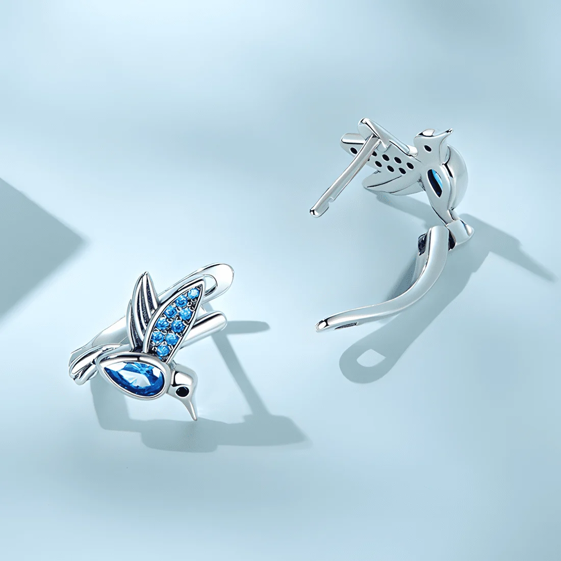 Pendientes de Botón Colibrí <myexti><span>Plata de Ley 925, chapada en oro blanco, con circonitas azules</span></myexti> - Imagen 5
