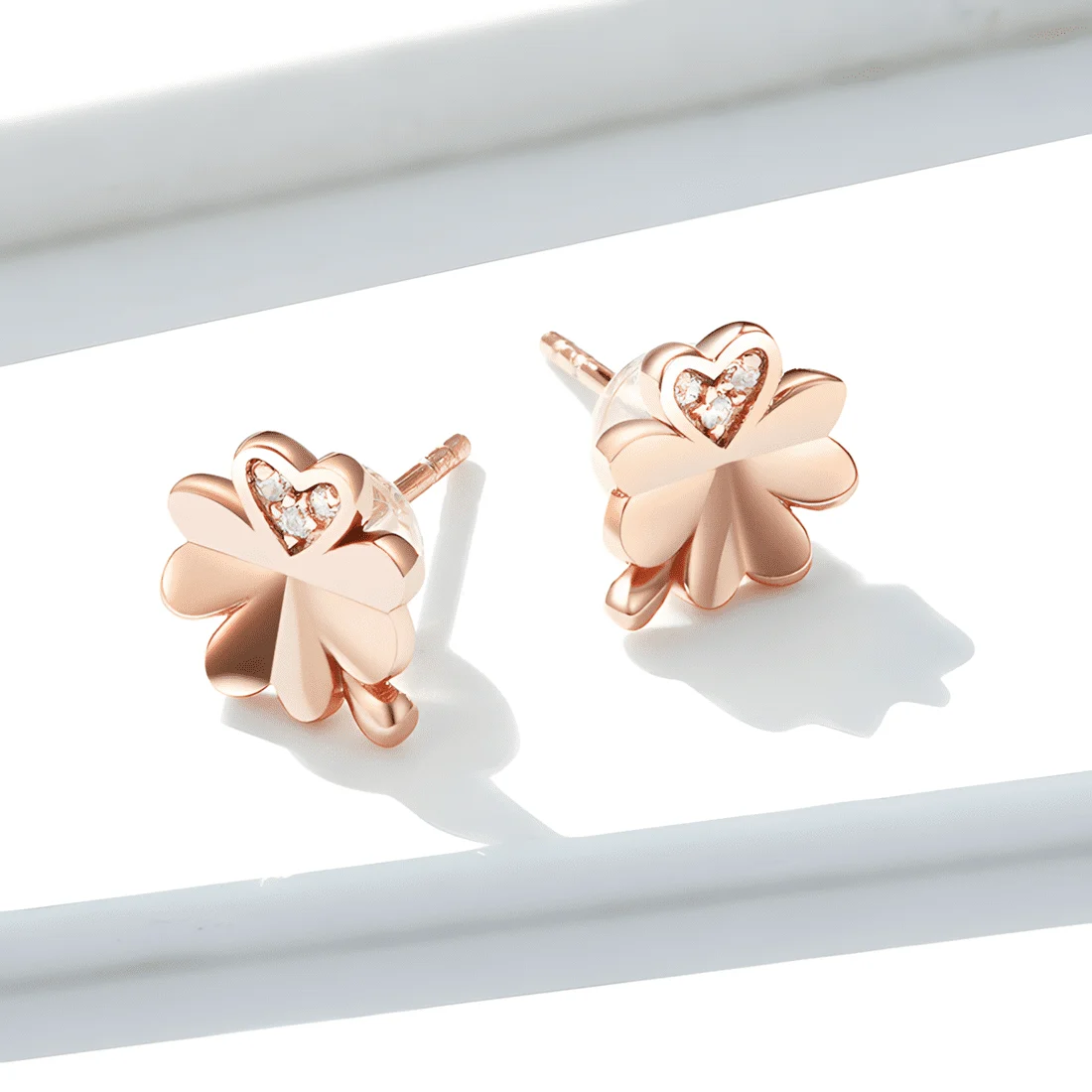 Pendientes de Botón Trébol <myexti><span>Plata de Ley 925, chapada en oro rosa, con circonitas</span></myexti> - Imagen 3