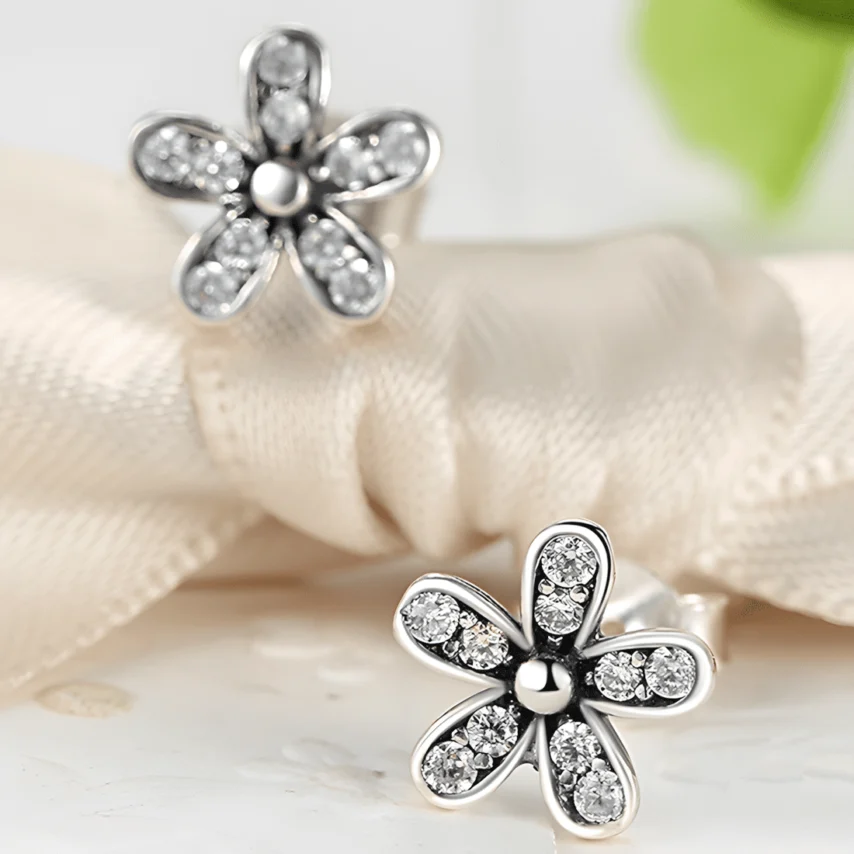 Pendientes de Botón Flores <myexti><span>Plata de Ley 925, chapada en oro blanco, con circonitas</span></myexti> - Imagen 4