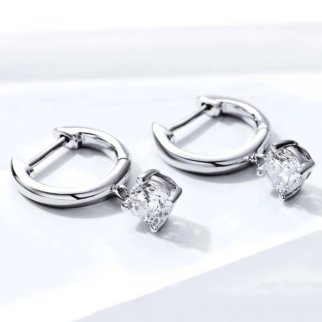Pendientes de Gota Solitaire <myexti><span>Plata de Ley 925, chapada en oro blanco, con colgante de circonita redonda</span></myexti> - Imagen 3