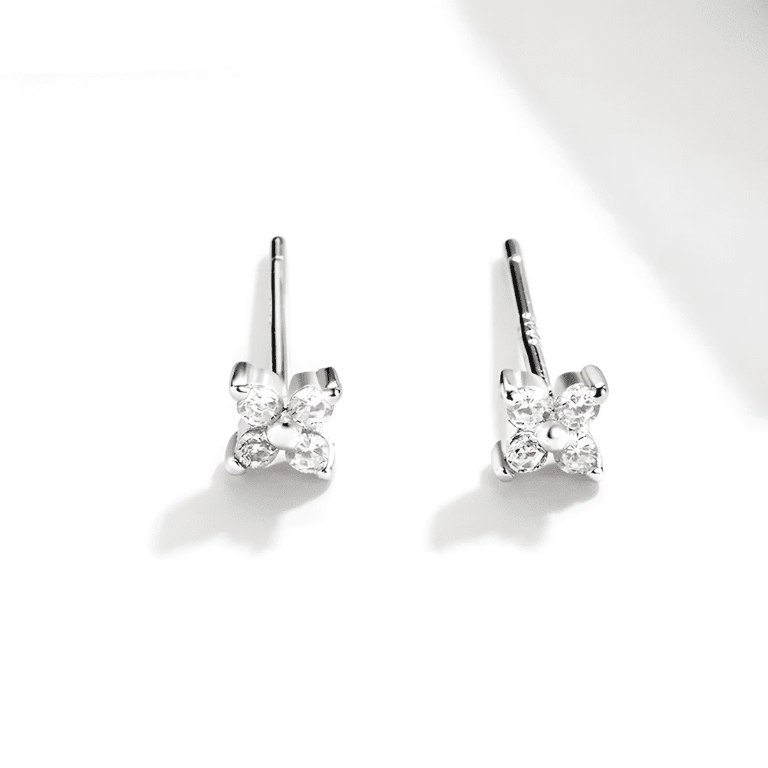 Pendientes de Botón Flores <myexti><span>Plata de Ley 925, chapada en oro blanco, con circonitas</span></myexti> - Imagen 3
