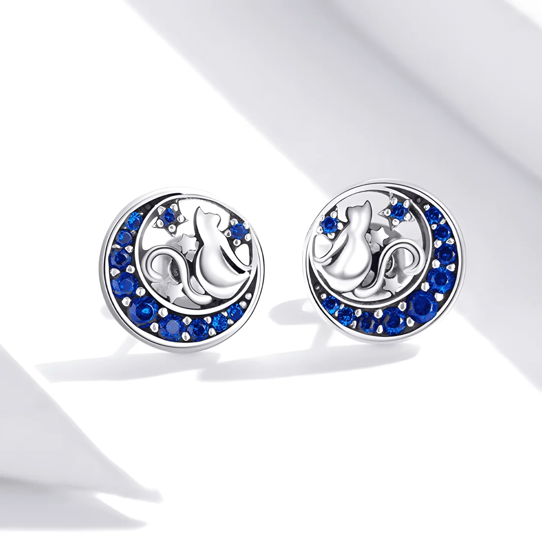 Pendientes de Botón Gato en la Luna <myexti><span>Plata de Ley 925, chapada en oro blanco, con circonitas azules</span></myexti> - Imagen 3
