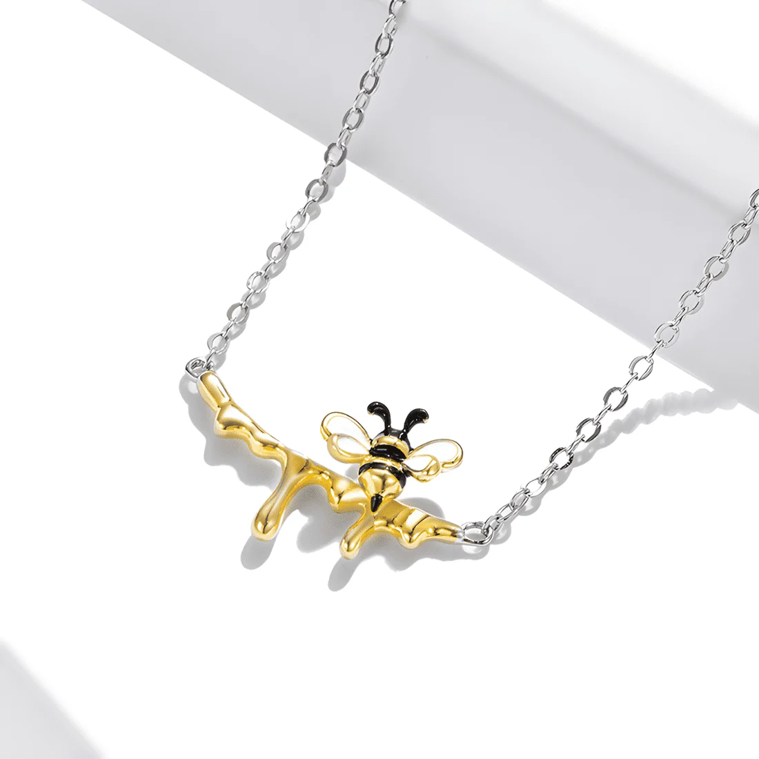 Collar Abeja con Miel <myexti><span>Plata de Ley 925, chapada en oro blanco y amarillo, esmaltada en amarillo y negro</span></myexti> - Imagen 4