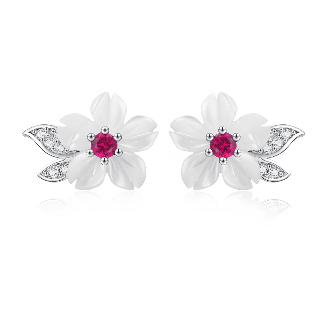 Pendientes de Botón Flores Blancas <myexti><span>Plata de Ley 925, chapada en oro blanco, con circonitas rojas y blancas</span></myexti>