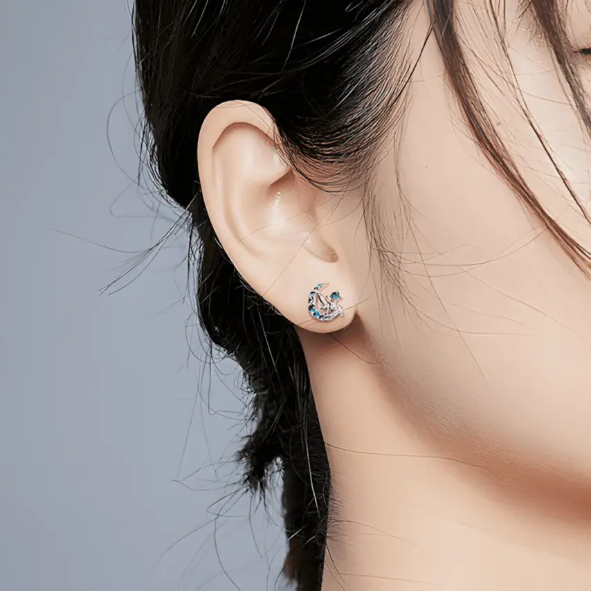 Pendientes de Botón Hada en la Luna <myexti><span>Plata de Ley 925, chapada en oro blanco, con circonitas azules</span></myexti> - Imagen 2