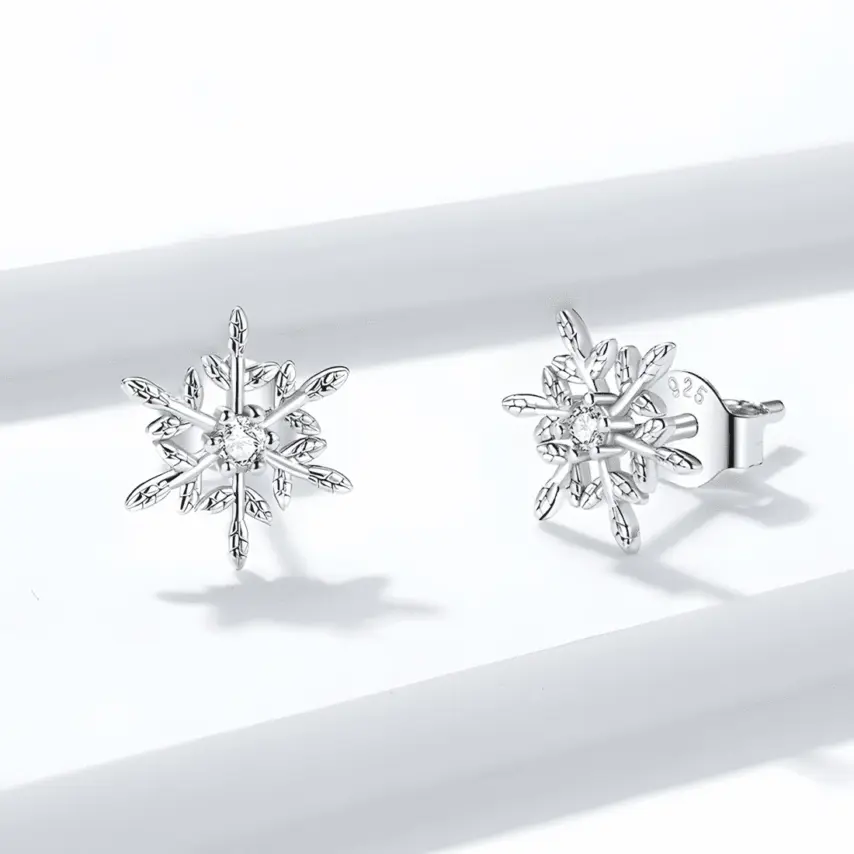 Pendientes de Botón Copo de Nieve <myexti><span>Plata de Ley 925, chapada en oro blanco, con circonitas</span></myexti> - Imagen 4