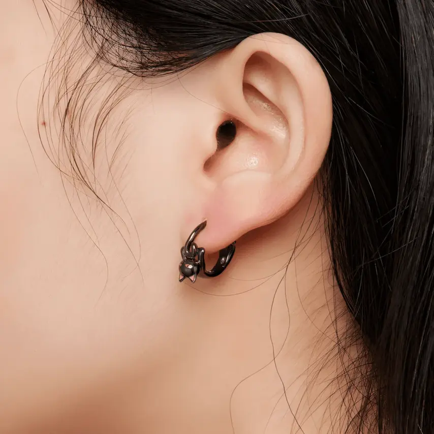 Pendientes de Aro Gato Negro <myexti><span>Plata de Ley 925, chapada en negro, con detalles esmaltados</span></myexti> - Imagen 2