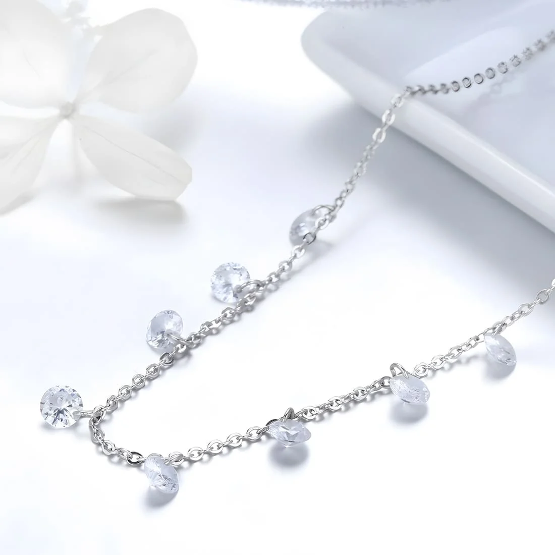 Collar Gotas Deslumbrantes <myexti><span>Plata de Ley 925, chapada en oro blanco, con colgantes de circonitas redondas</span></myexti> - Imagen 3