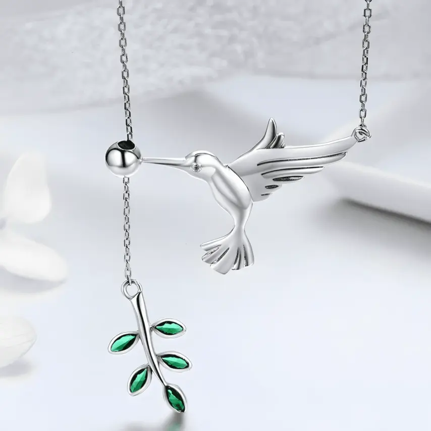 Collar Colibrí <myexti><span>Plata de Ley 925, chapada en oro blanco, con circonitas verdes y longitud ajustable</span></myexti> - Imagen 3