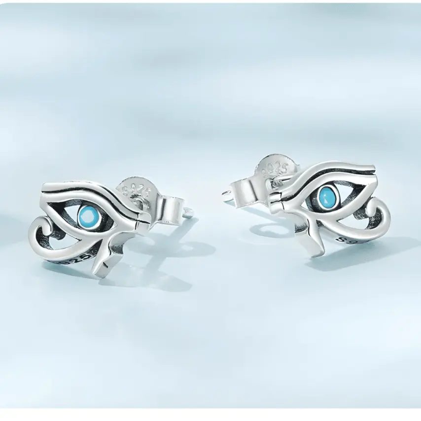Pendientes de Botón Ojo de Horus <myexti><span>Plata de Ley 925, chapada en oro blanco, con circonitas azules</span></myexti> - Imagen 2
