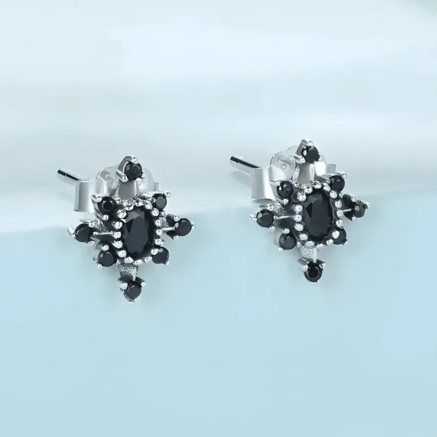 Pendientes de Botón Estrellas Negras <myexti><span>Plata de Ley 925, chapada en oro blanco, con circonitas negras</span></myexti> - Imagen 4