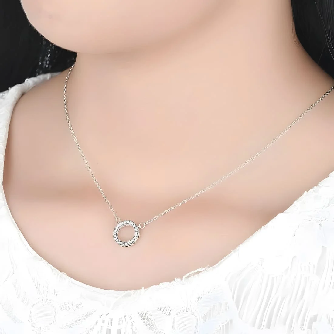 Collar Círculo de Brillo <myexti><span>Plata de Ley 925, chapada en oro blanco, con circonitas y longitud ajustable</span></myexti> - Imagen 2