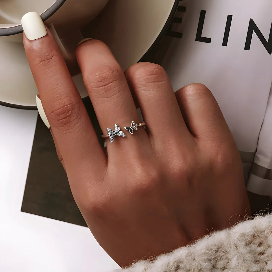 Anillo de Mariposas <myexti><span>Plata de Ley 925, chapada en oro blanco, con circonitas - ajustable</span></myexti> - Imagen 2