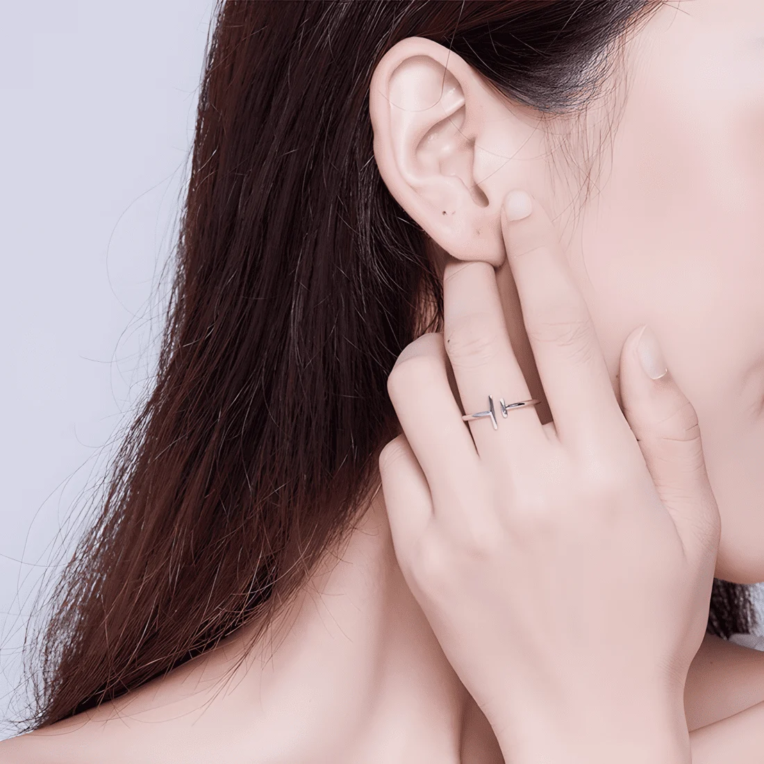 Anillo de Líneas Paralelas <myexti><span>Plata de Ley 925, chapada en oro blanco, con barras en T asimétricas - ajustable</span></myexti> - Imagen 2