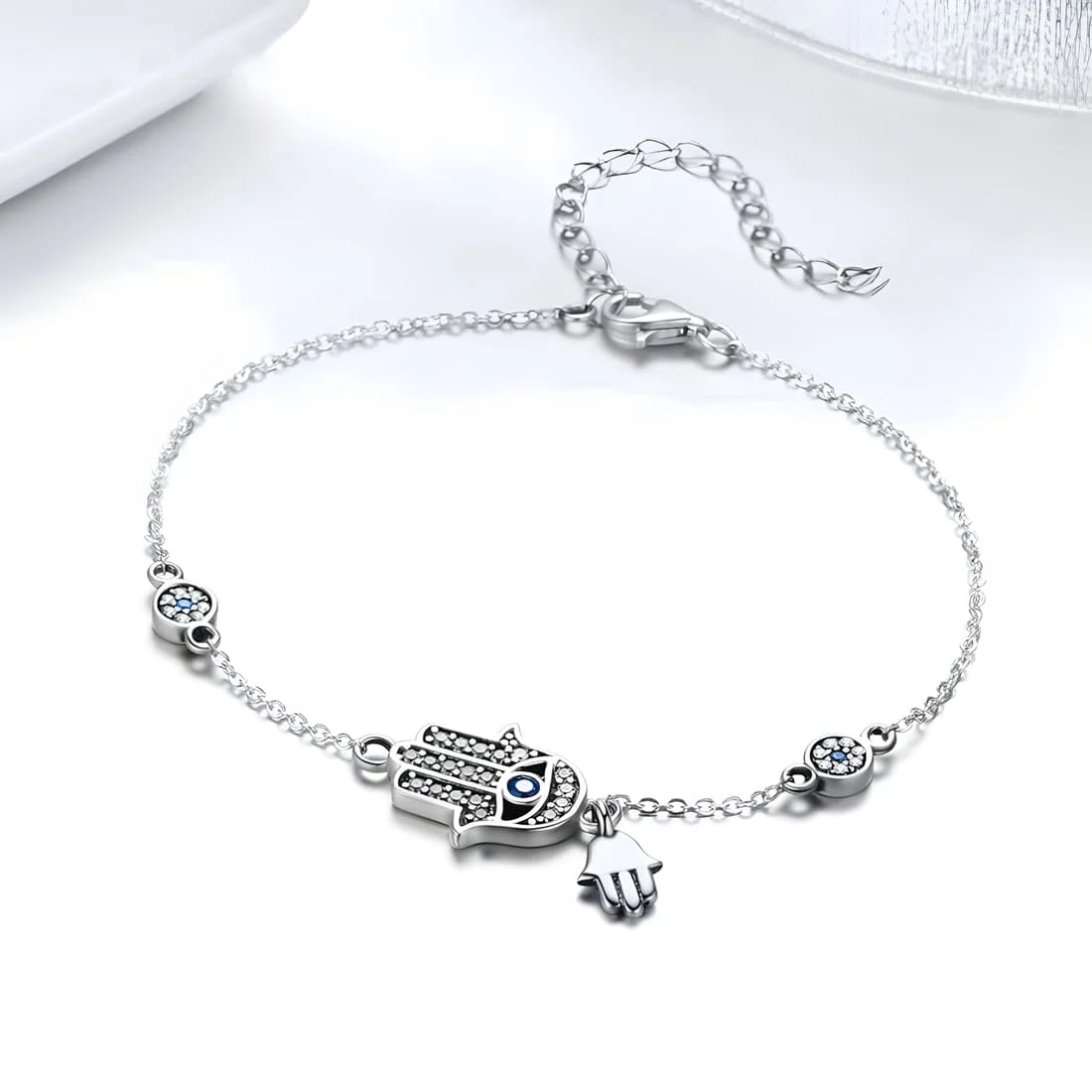 Pulsera Hamsa <myexti><span>Plata de Ley 925, chapada en oro blanco, con circonitas blancas y azules y longitud ajustable</span></myexti> - Imagen 3