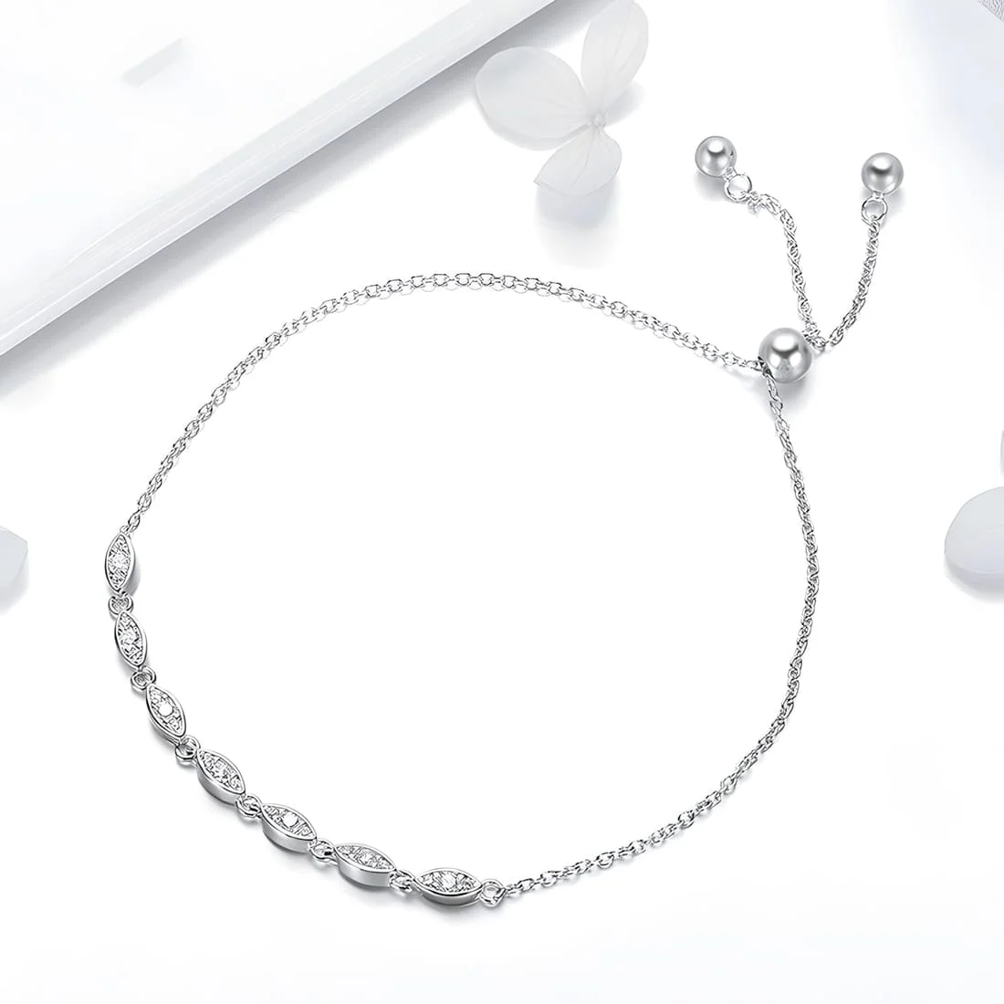 Pulsera Brillante <myexti><span>Plata de Ley 925, chapada en oro blanco, con circonitas y longitud ajustable</span></myexti> - Imagen 3